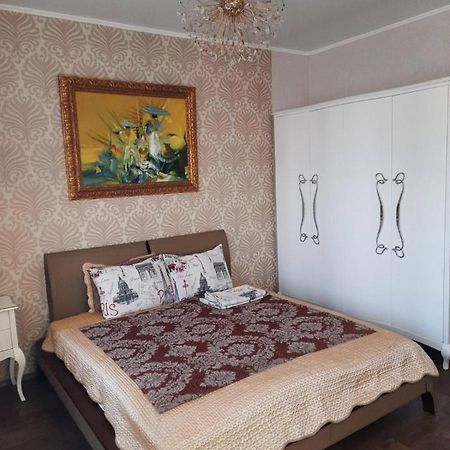 Home Odessa Bilik gambar